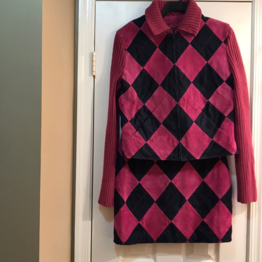 ⚡️FINAL PRICE⚡️ Rare Wilsons Leather VTG Jacket & Skirt 2 piece Set no offers!